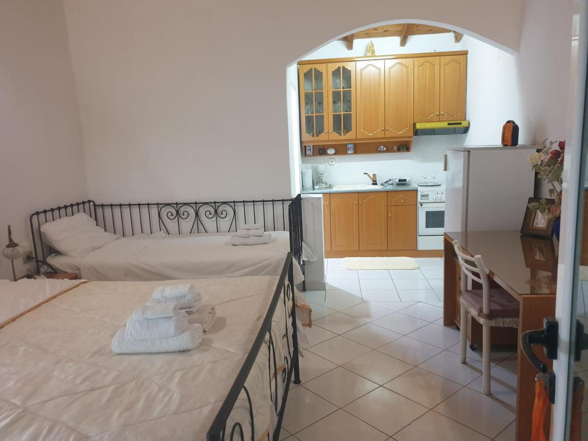 Rosemary House Guest House Sarande Exterior photo